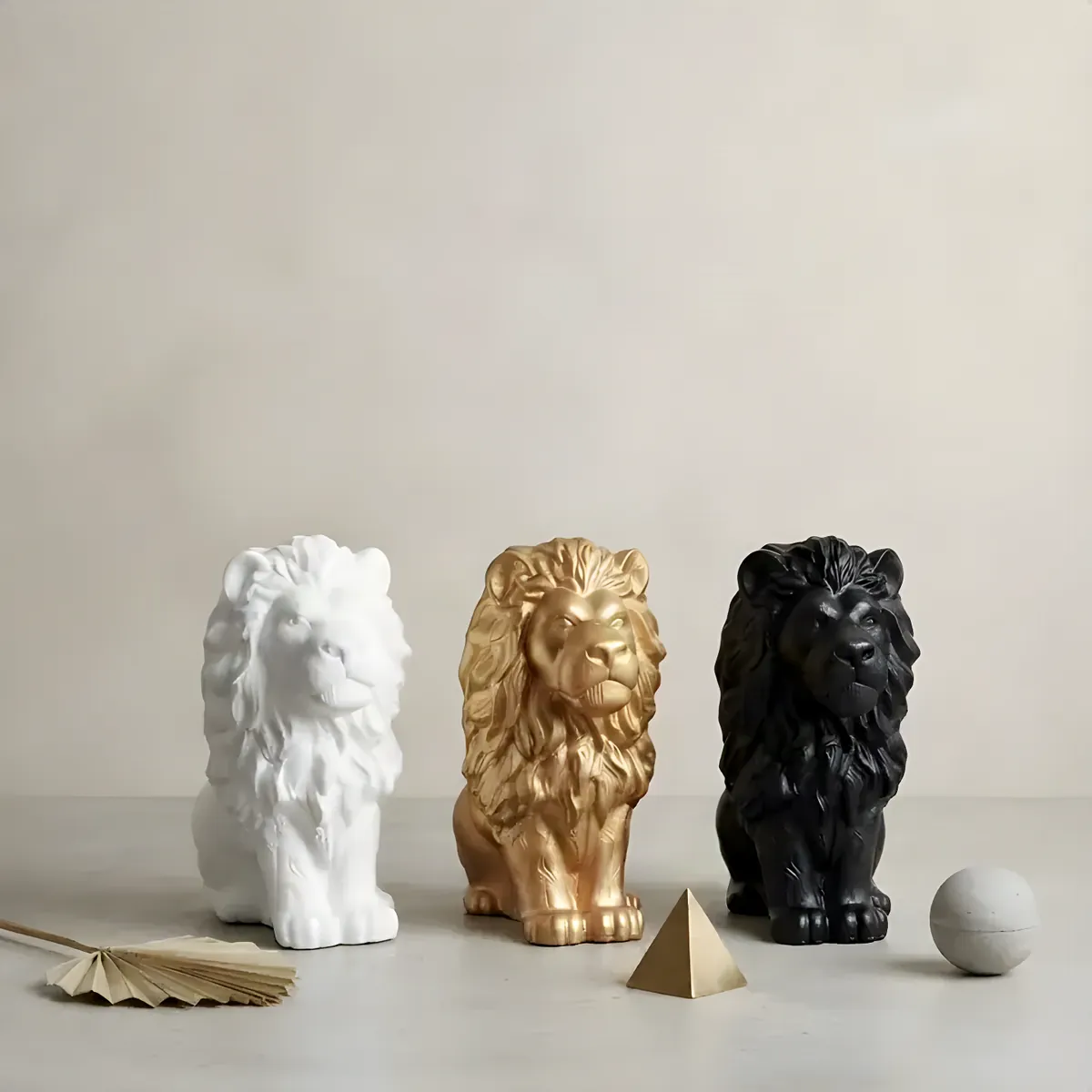 Lion trio sculpted candles